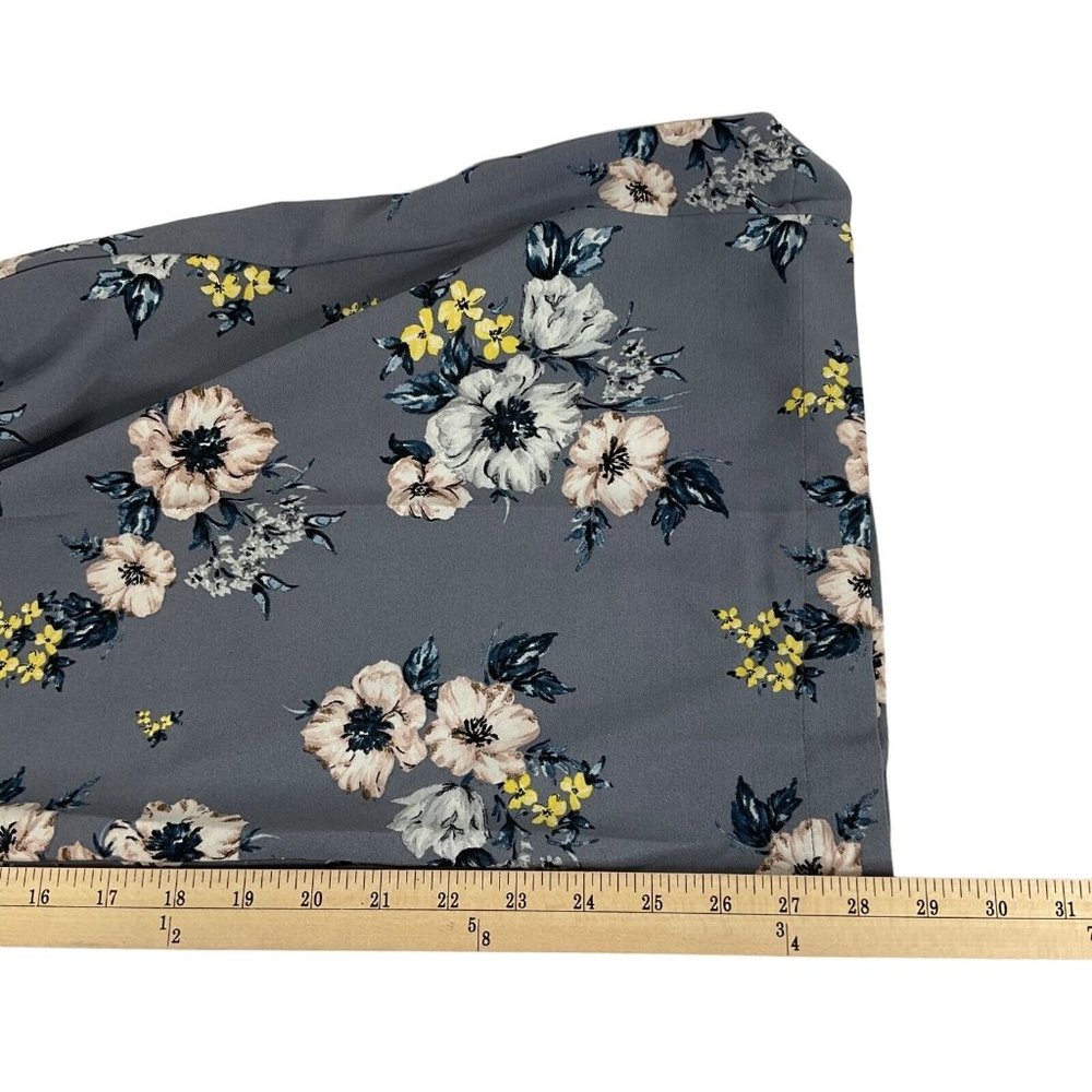 Torrid Palazzo Pants Women's Sz 1 Gray Floral Tie Front Wide Leg Elastic Waist - Picture 8 of 9